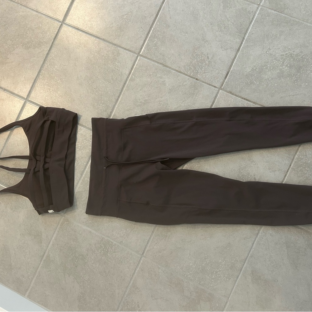 Vuori all the feels legging and Yosemite long line bra